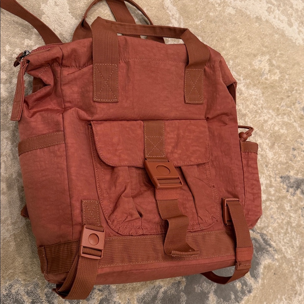Tommy Bahama Dark Dusty Pink
Terracotta Convertible Backpack Laptop
Bag - Picture 7 of 12